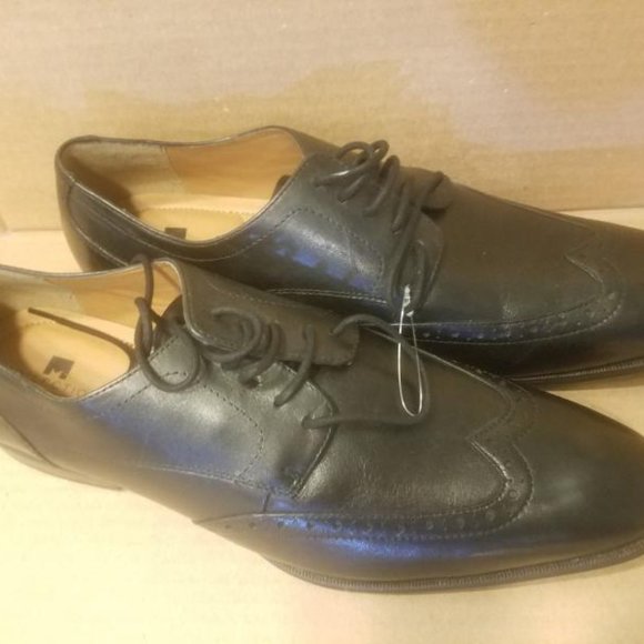 M Collection by Michael Strahan Oxford Size 12 M main image 8